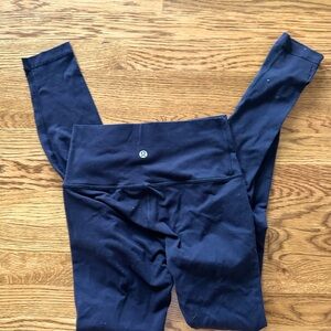 Lululemon leggings size four black